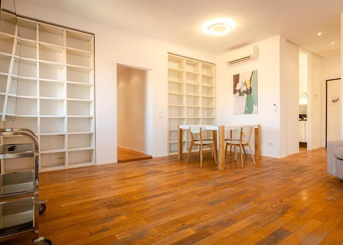 Oberdan Terrace بولونيا